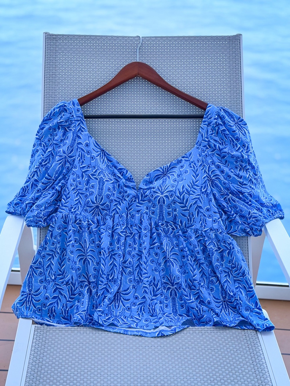 Lilly Pulitzer Blue Puff Sleeve Babydoll Peplum Top XL EUC Floral Preppy Coastal